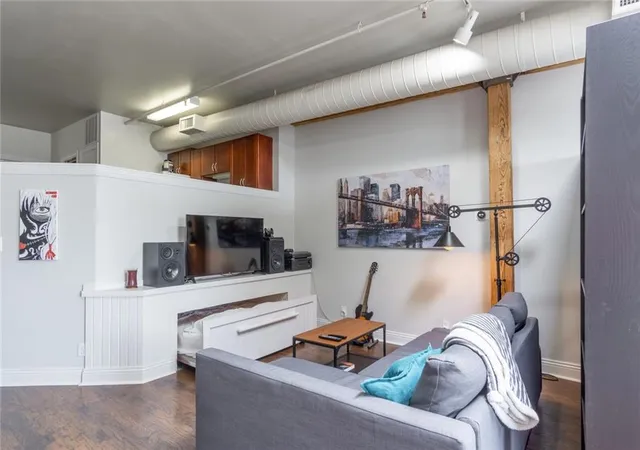 3rd image of 700 Broadway Blvd #509, Kansas City, MO 64105 | MLS# 2623117