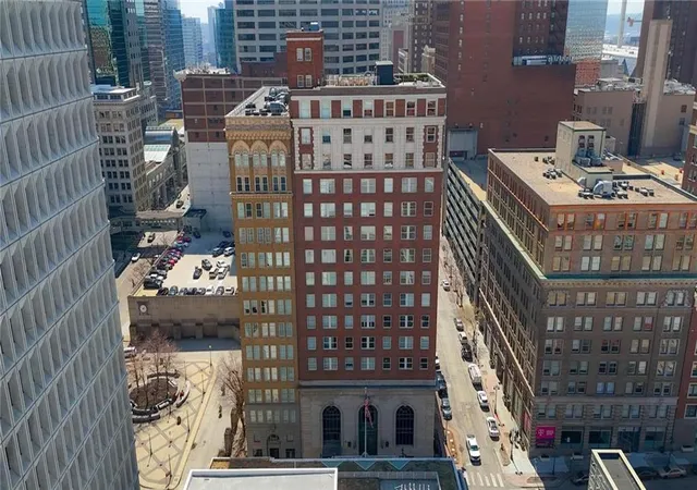 Homes for sale in Kansas City, MO | 21 W 10Th St #4C, Kansas City, MO 64105 | MLS# 2623124