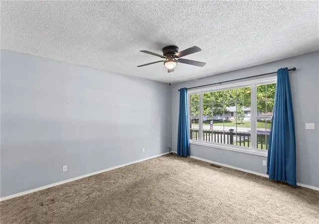 Homes for sale in Iola, KS | 414 Kansas Dr, Iola, KS 66749 | MLS# 2623129