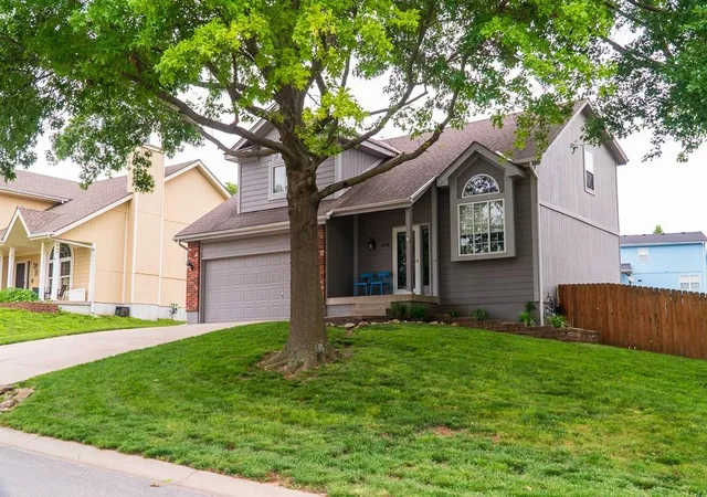 Homes for sale in Blue Springs, MO | 4301 Nw Cortland Dr, Blue Springs, MO 64015 | MLS# 2623159
