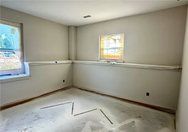 Photo 3 of Single family home for sale at 1110 Oak Ridge St, Kearney, MO 64060 | MLS# 2623162 | Listing updated on 2026-09-20