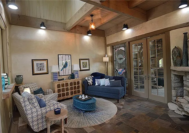 3rd image of 8424 S Russell Rd, Oak Grove, MO 64075 | MLS# 2623174