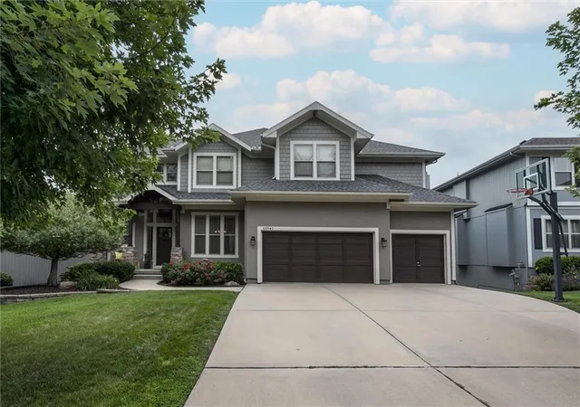 1st image of 10941 S Barth Rd, Olathe, KS 66061 | MLS# 2623176