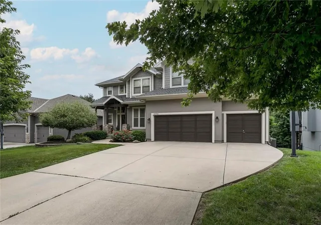 3rd image of 10941 S Barth Rd, Olathe, KS 66061 | MLS# 2623176