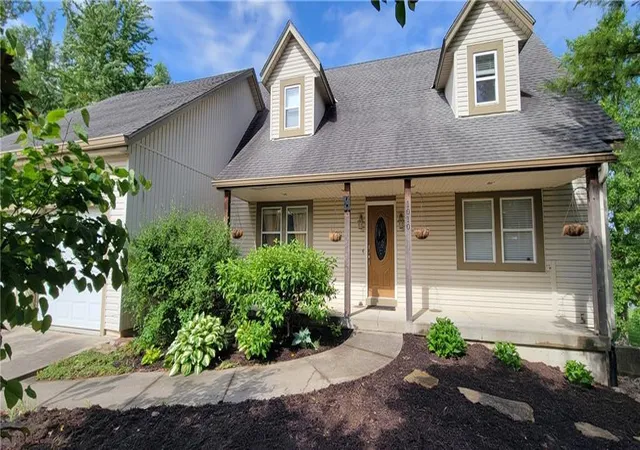 1st image of 1010 N Prairie Ln, Raymore, MO 64083 | MLS# 2623183
