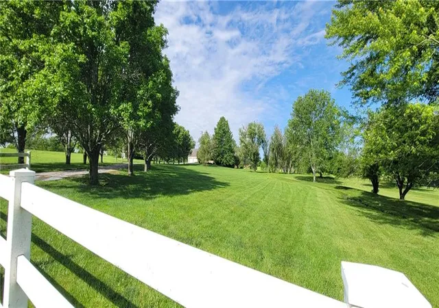 5th image of 1010 N Prairie Ln, Raymore, MO 64083 | MLS# 2623183