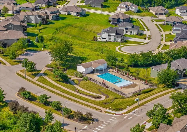 31st image of 9657 Lime Stone Rd, Kansas City, MO 64152 | MLS# 2623201