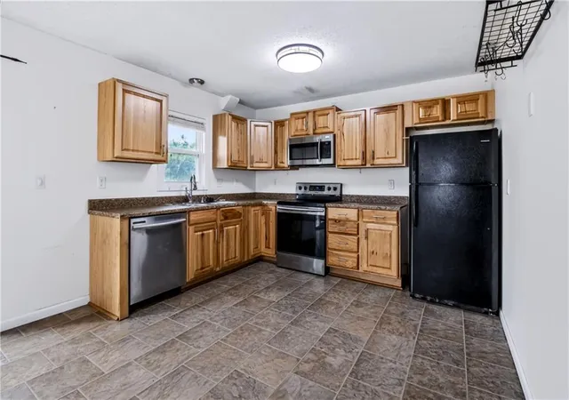 4th image of 504 Dogwood Dr, Knob Noster, MO 65336 | MLS# 2623206