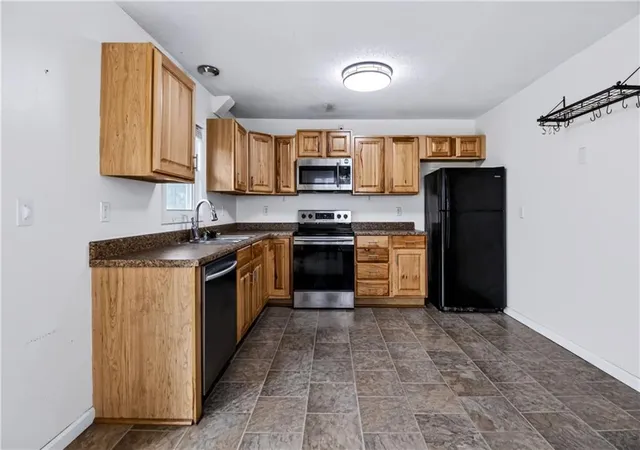 5th image of 504 Dogwood Dr, Knob Noster, MO 65336 | MLS# 2623206