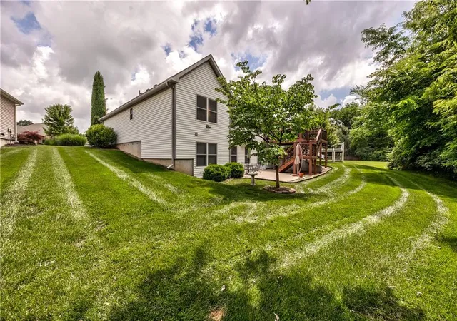 Homes for sale in Lansing, KS | 81 Continental Dr, Lansing, KS 66043 | MLS# 2623212