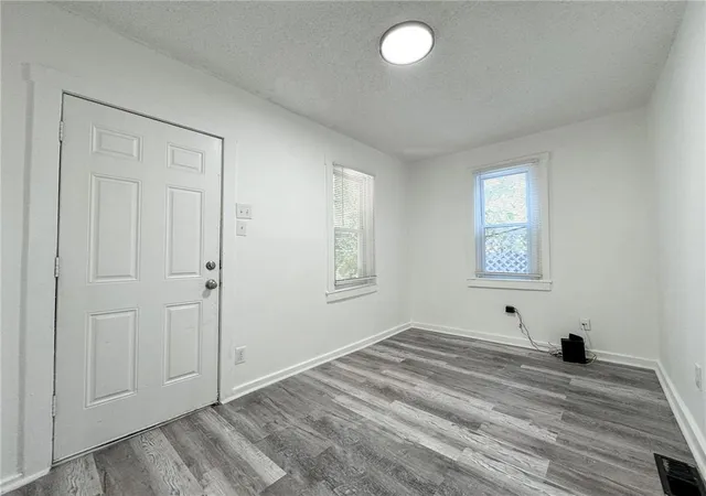 4th image of 2726 Belleview Ave, Kansas City, MO 64108 | MLS# 2623219