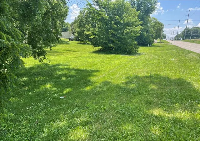 5th image of 11763 Parallel Pkwy, Kansas City, KS 66109 | MLS# 2623242