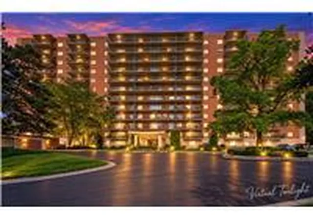 Photo 2 of Condo for sale at 4550 Warwick Blvd #1205, Kansas City, MO 64111 | MLS# 2623246 | Listing updated on 2026-09-19