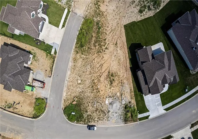 2nd image of 5168 Nw 47th Ter, Riverside, MO 64150 | MLS# 2623281