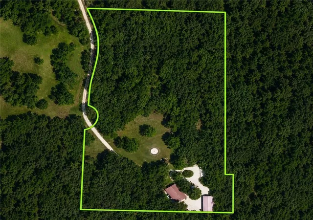 Homes for sale in Deepwater, MO | 1096 Se 971p Rd, Deepwater, MO 64740 | MLS# 2623289