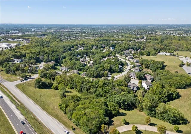Homes for sale in Liberty, MO | 1548 Timber Ridge Dr, Liberty, MO 64068 | MLS# 2623290