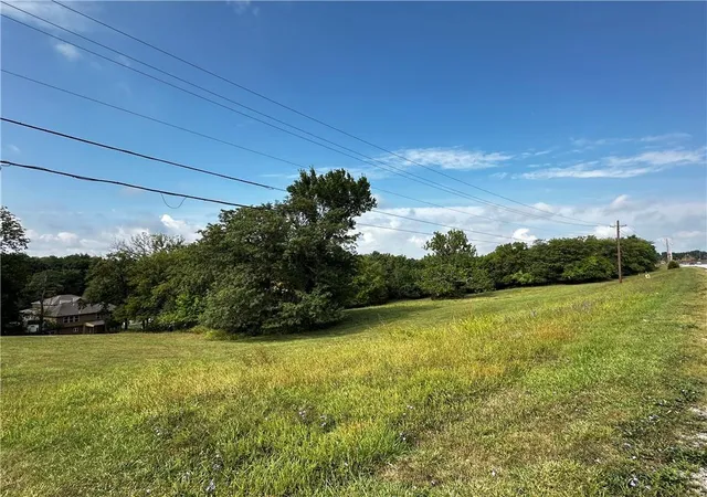 Homes for sale in Liberty, MO | 1548 Timber Ridge Dr, Liberty, MO 64068 | MLS# 2623290