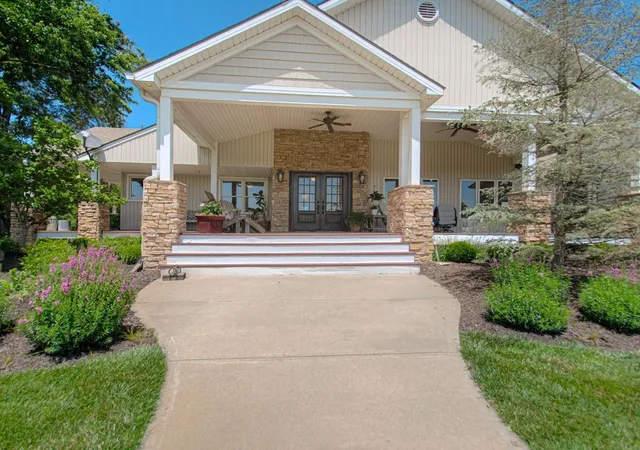 4th image of 9785 Baker Rd, Kansas City, MO 64153 | MLS# 2623291