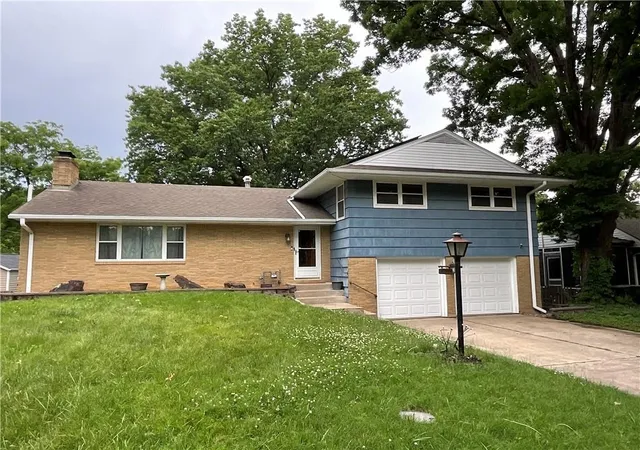 Homes for sale in Kansas City, MO | 3706 N Grand Ave, Kansas City, MO 64116 | MLS# 2623294