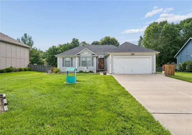 Homes for sale in Basehor, KS | 2599 N 156th Ter, Basehor, KS 66007 | MLS# 2623301