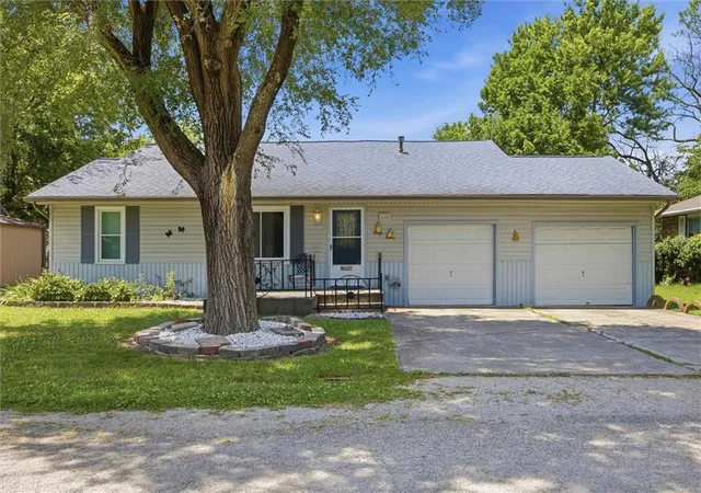 Homes for sale in Adrian, MO | 818 N Houston St, Adrian, MO 64720 | MLS# 2623316