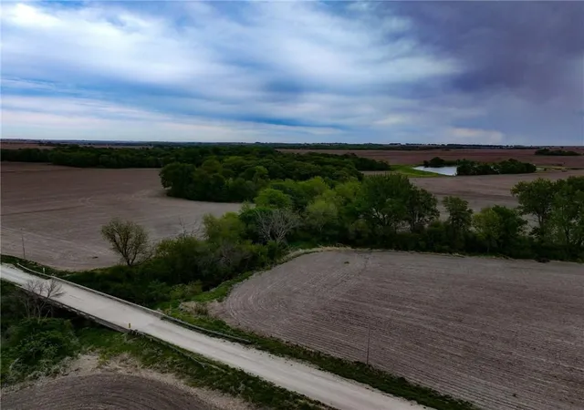 Homes for sale in Hiawatha, KS | 320 Th Foxtail Rd, Hiawatha, KS 66434 | MLS# 2623336