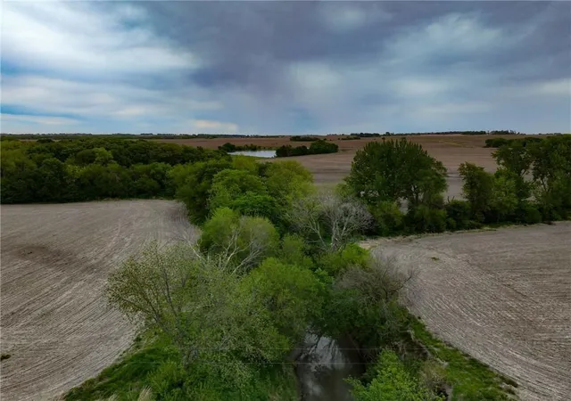 Homes for sale in Hiawatha, KS | 320 Th Foxtail Rd, Hiawatha, KS 66434 | MLS# 2623336