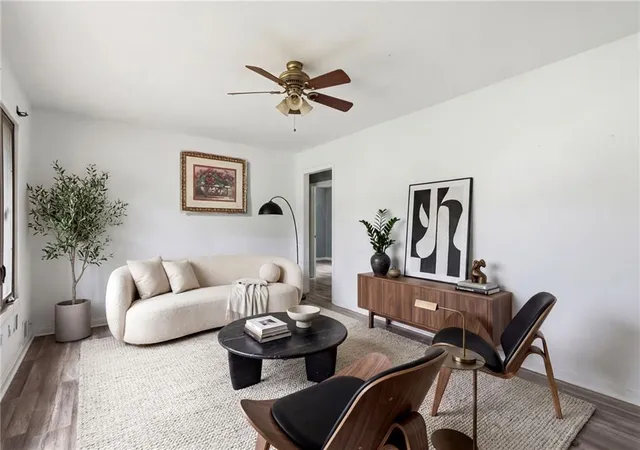 2nd image of 10013 Bellaire Ave, Kansas City, MO 64134 | MLS# 2623420