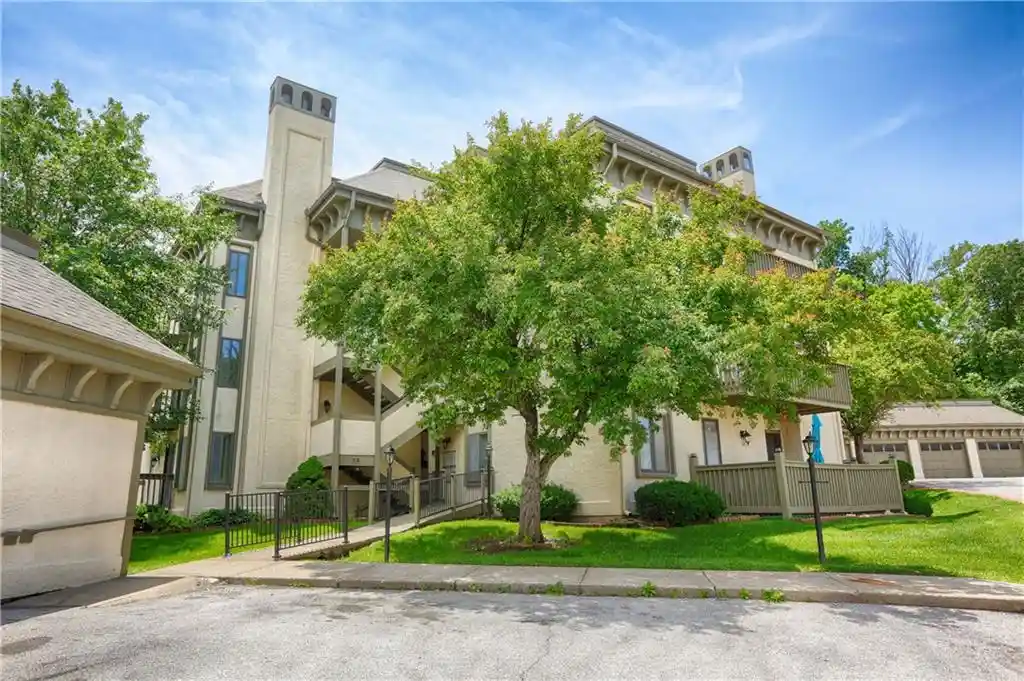 Listing Photo 23 - Condo for sale in 303 E Partridge Ave located at 303 E Partridge Ave, Independence, MO 64055 - Unit 303 E Partridge Ave