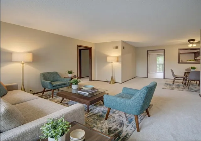 Photo 2 of Sale Pending at 433 W 104th Street #C, Kansas City, MO 64114 | MLS# 2623425 | Listing updated on 2026-09-30