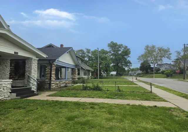 17th image of 4306 Highland Ave, Kansas City, MO 64110 | MLS# 2623458