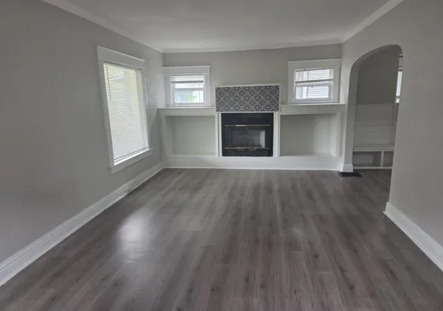 2nd image of 4306 Highland Ave, Kansas City, MO 64110 | MLS# 2623458