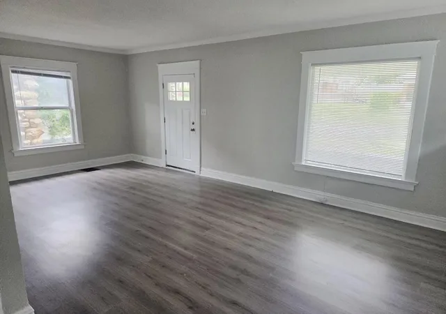 3rd image of 4306 Highland Ave, Kansas City, MO 64110 | MLS# 2623458