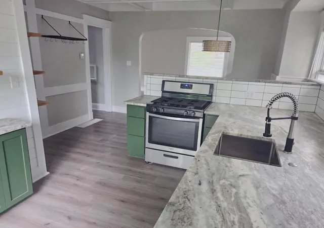 5th image of 4306 Highland Ave, Kansas City, MO 64110 | MLS# 2623458