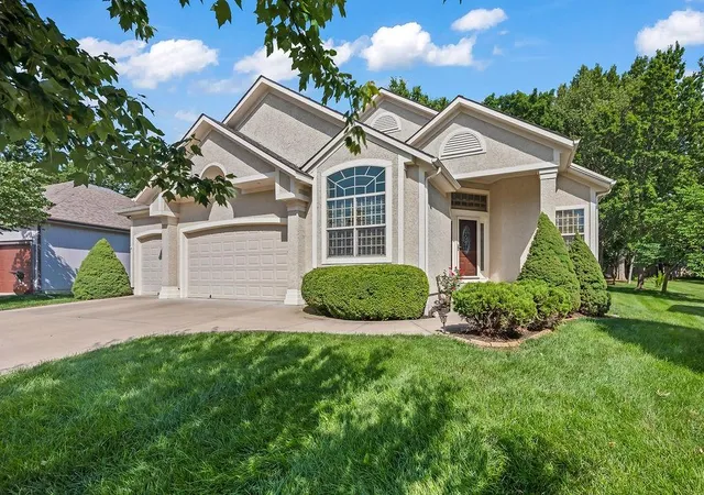 Homes for sale in Olathe, KS | 971 E 121st Ter, Olathe, KS 66061 | MLS# 2623464