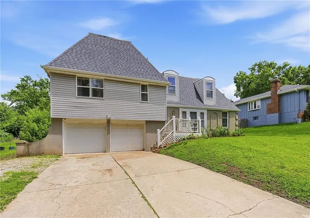 Homes for sale in Grandview, MO | 13013 Corrington Ave, Grandview, MO 64030 | MLS# 2623475