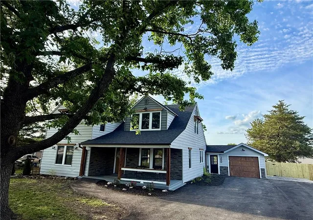Homes for sale in Osawatomie, KS | 200 E Main St, Osawatomie, KS 66064 | MLS# 2623480