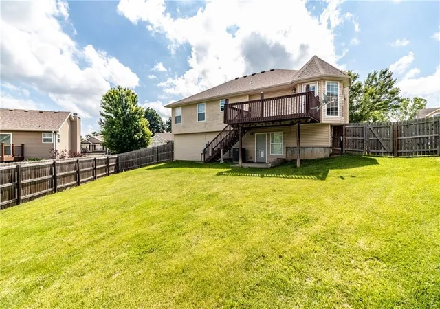 Homes for sale in Warrensburg, MO | 1917 Countryridge Dr, Warrensburg, MO 64093 | MLS# 2623487
