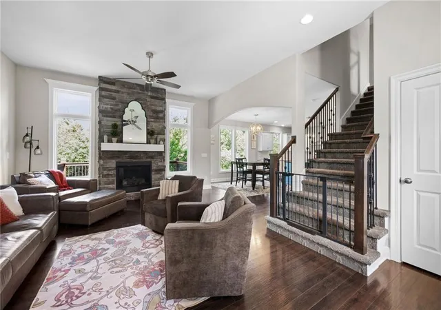 2nd image of 12621 Charlotte St, Kansas City, MO 64146 | MLS# 2623493