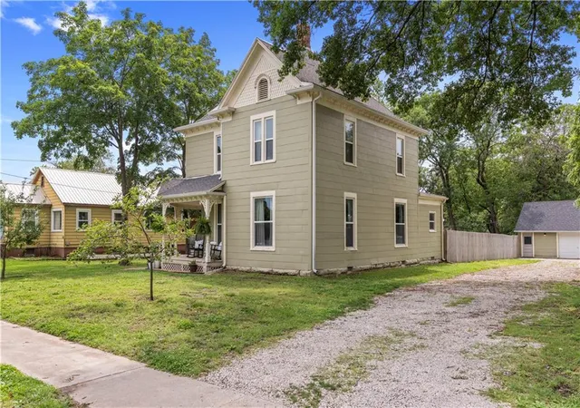 Homes for sale in Butler, MO | 104 N High St, Butler, MO 64730 | MLS# 2623513