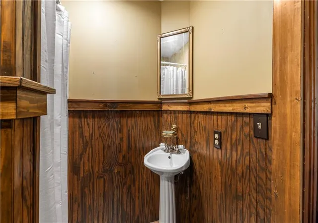 Homes for sale in Butler, MO | 104 N High St, Butler, MO 64730 | MLS# 2623513