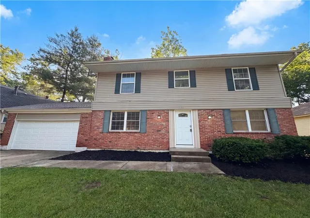 Homes for sale in Kansas City, MO | 5243 N Lydia Ave, Kansas City, MO 64118 | MLS# 2623514