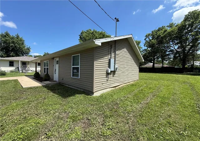 Homes for sale in Nevada, MO | 320 E Allison St, Nevada, MO 64772 | MLS# 2623541