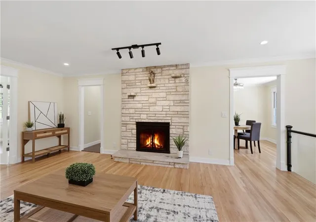 3rd image of 12107 Newbury Ln, Independence, MO 64052 | MLS# 2623560