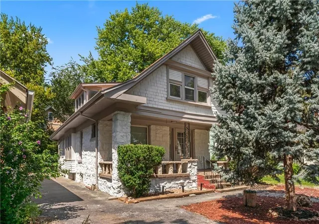 1st image of 4328 Terrace St, Kansas City, MO 64111 | MLS# 2623583