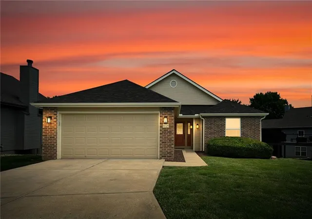 1st image of 1021 Sw 8th St, Lee's Summit, MO 64081 | MLS# 2623594