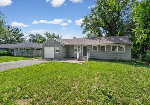 Photo 2 of Sale Pending at 7409 E 109th Street, Kansas City, MO 64134 | MLS# 2623611 | Listing updated on 2026-07-16