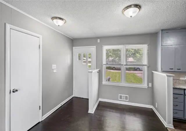 Photo 4 of Sale Pending at 7409 E 109th Street, Kansas City, MO 64134 | MLS# 2623611 | Listing updated on 2026-07-16