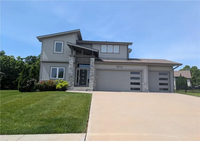 1st image of 1204 Rich Blvd, Warrensburg, MO 64093 | MLS# 2623618