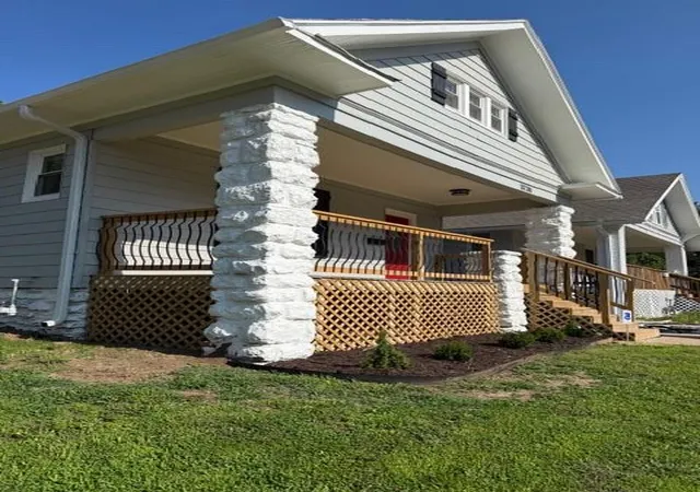 3rd image of 3720 Wayne Ave, Kansas City, MO 64109 | MLS# 2623623